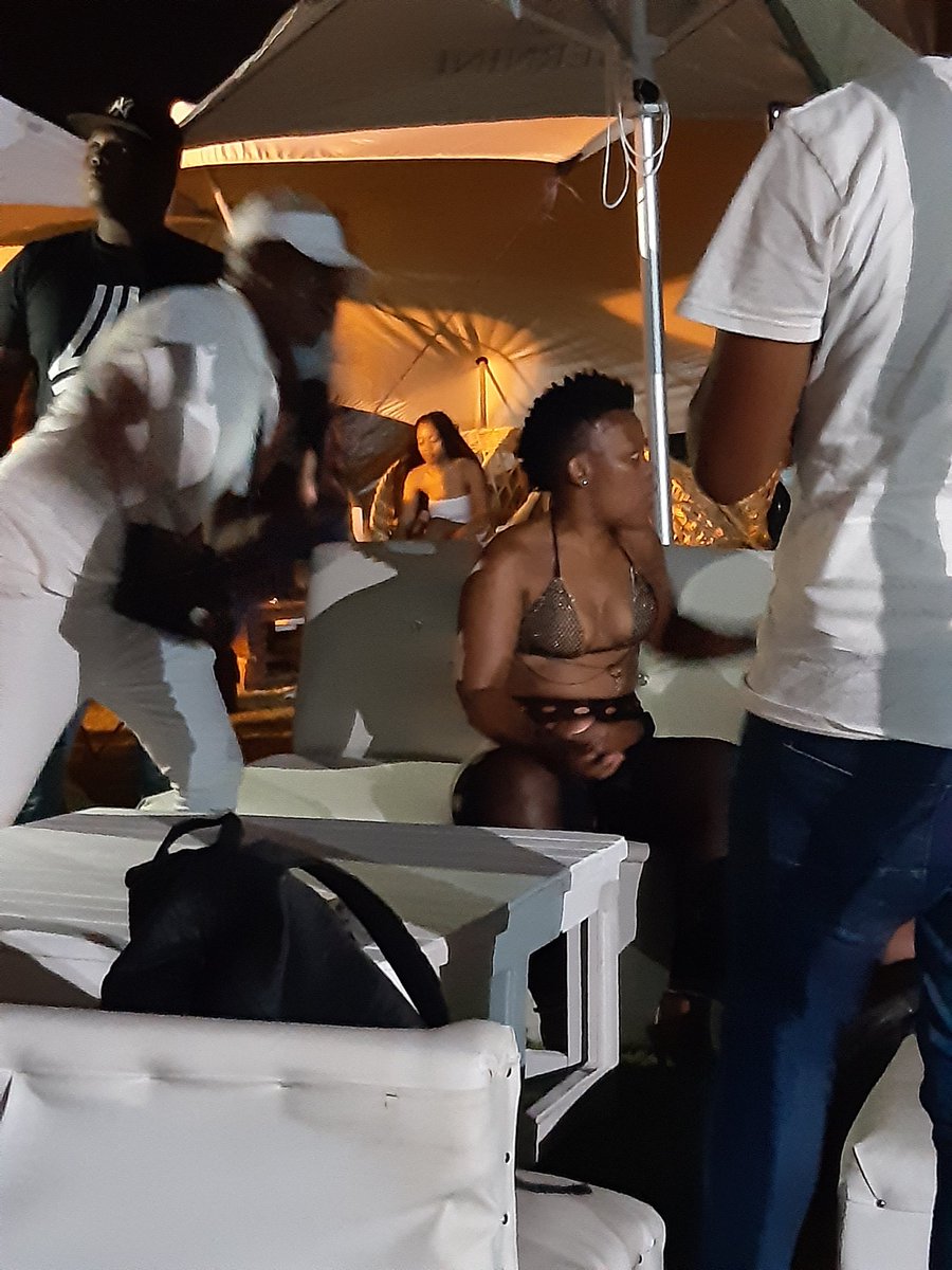Jen_Lepara's tweet photo. Then u know it's about to get lit🔥🔥 when u have @Zodwa_Wabantu in house #BLounge #WashaaWena https://t.co/FtUmb3OPPb