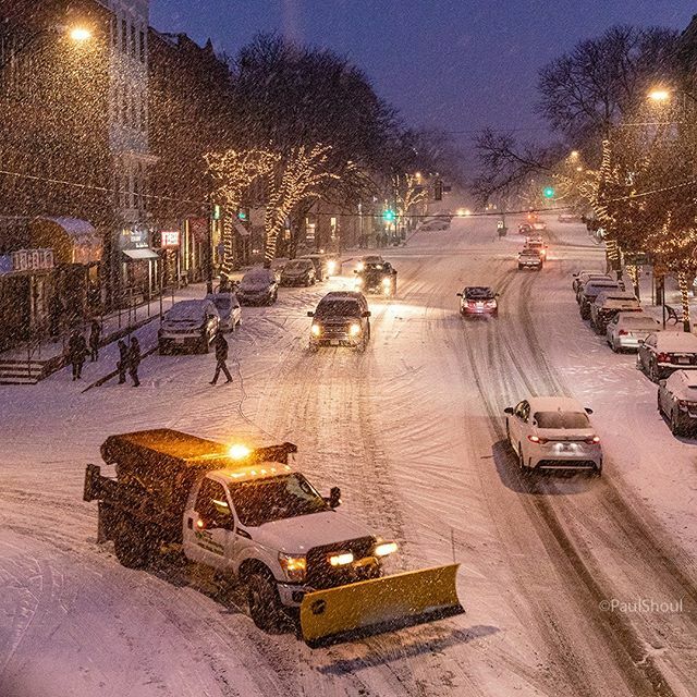 And so winter begins.............#eastcoast #massachusetts #massachusetts_igers #snowstorm2019 #northamptonma #igers413 #igersmass #thanksgivingsnowstorm #downtownnorthampton #413 #naturalnewengland #winter #photooftheday #picoftheday #travelphotography … ift.tt/33zUhG5