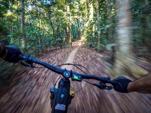 mtbcairns's tweet photo. Just as the temps start to soar fresh @meridabikesaus E- 160’s hit the hire fleet✔️ #ridecairns #emtb #mtb #exploretnq https://t.co/e3MfxZpGZv https://t.co/et7Bu3CpMn