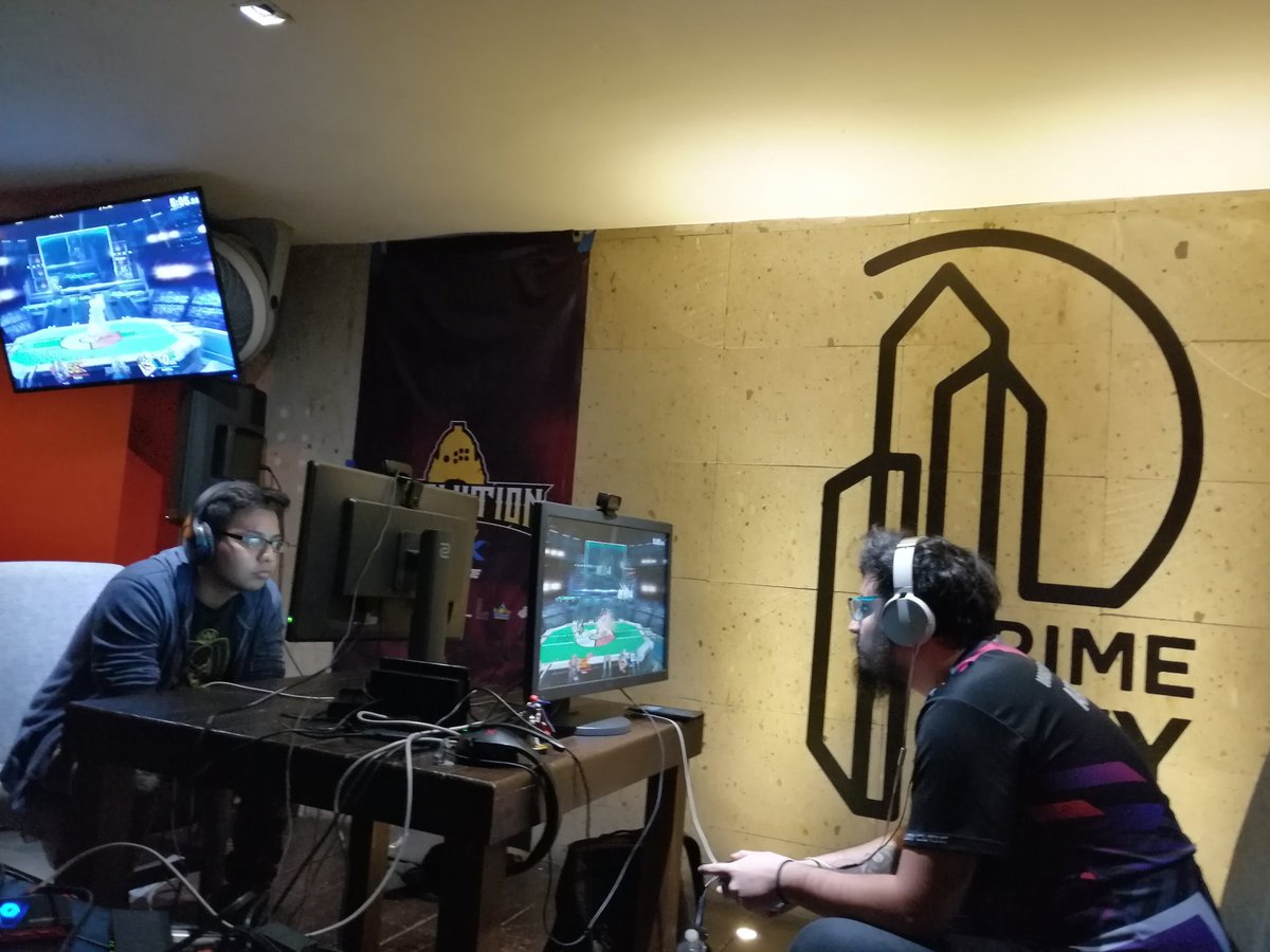 MKgming's tweet photo. Ya comienza el top 8 de Smash Ultimate en #Revolution2019 😈🔥

WINNERS
@BryanZMedina vs Ariffo
@RDTBigBoss vs Pain

LOSERS (se adelantaton)
Dia 2-0 Klein
Proto 0-2 Rigby troll pro

https://t.co/OLmqKuOn71 https://t.co/7Hw8OMtuhY