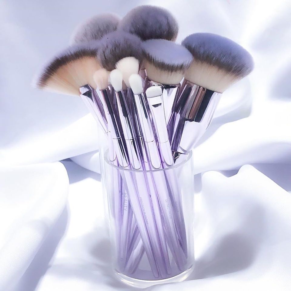 SallyMexico's tweet image. La colección de brochas de @/carlibuh es goals 😍✨ Puedes encontrar toda la #corecollection en nuestras sucursales