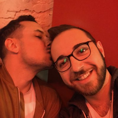 Louisontherock's tweet photo. #couple #lgbt #love  #NouvellePhotoDeProfil https://t.co/uB4yQVyiTL