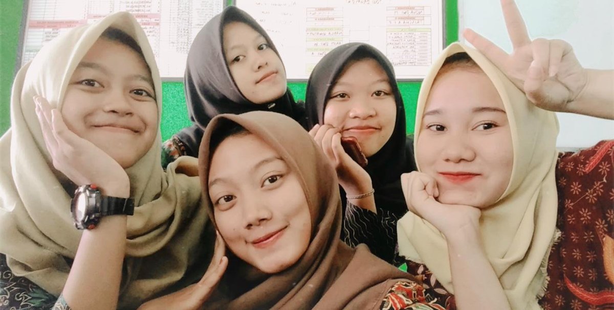 Tim gercep!  Soal belum dibagiin jawaban udah dikumpulin 

<a href="/awreceh/">RETJEHHHHH ○</a> <a href="/awreceh_id/">awreceh_id</a>