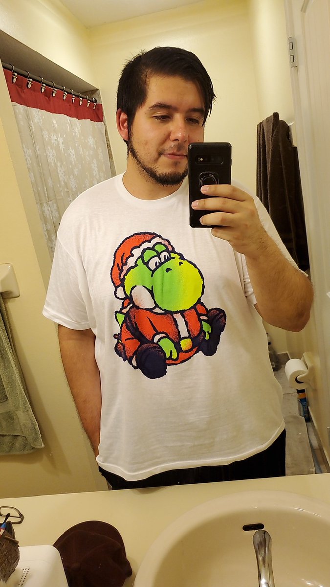 Pandadorf_'s tweet photo. Shout out to @theyetee for making Christmas dreams come true #BeegDreams #BeegYoshi https://t.co/wKbIbWrPo2