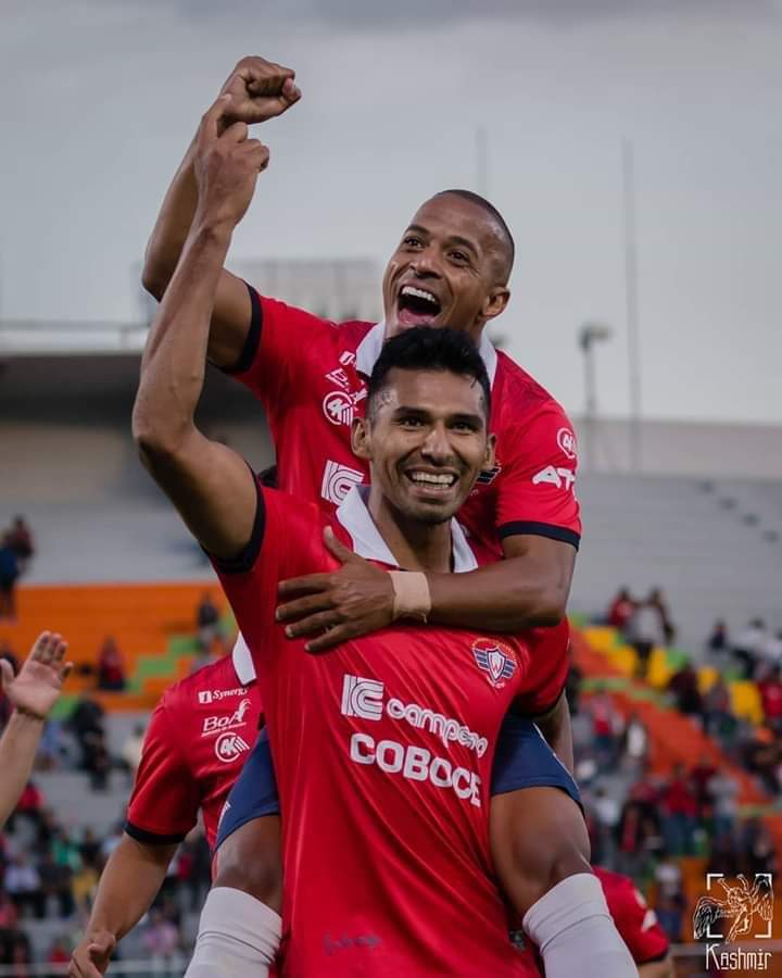 La gloria de Dios ⚽⚽⚽⚽
#DiosEsFiel #GAlvarez19