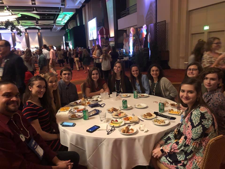FirstPlaceFla's tweet photo. Sending a shout-out to the delegation representing @Florida4H at National 4-H Congress in Atlanta! #Nat4HCongress
These 10 outstanding youth are representing Florida and will experience workshops, tours, speakers, service learning and more during @Nat4HCongress.
#4HEverywhere https://t.co/HDqJZEAWh9