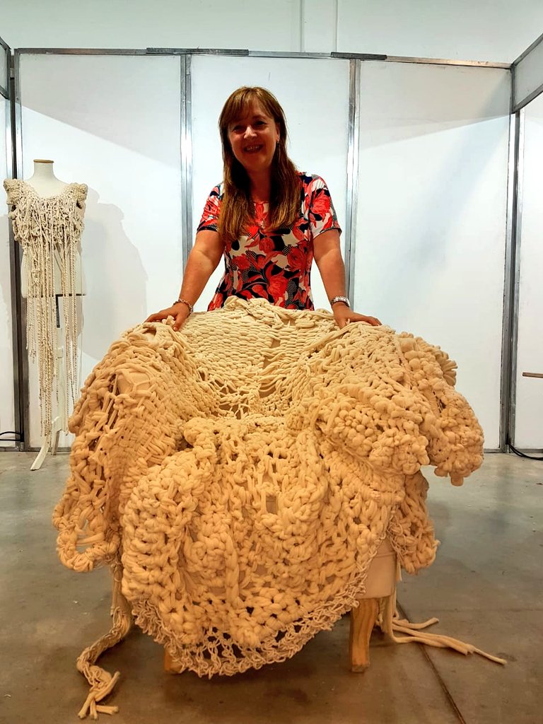 mali_serrano's tweet photo. Arte, creatividad y diseño.
Estuvimos en el cierre de MUA compartiendo el trabajo de 10 artistas plásticos en la intervención de muebles.
Felicitaciones  @chacocultura @AsuntosInter_Ch @deco_mis 
#identidadchaco 
#chacoexporta 
@domingopeppo https://t.co/i7wIBOieie