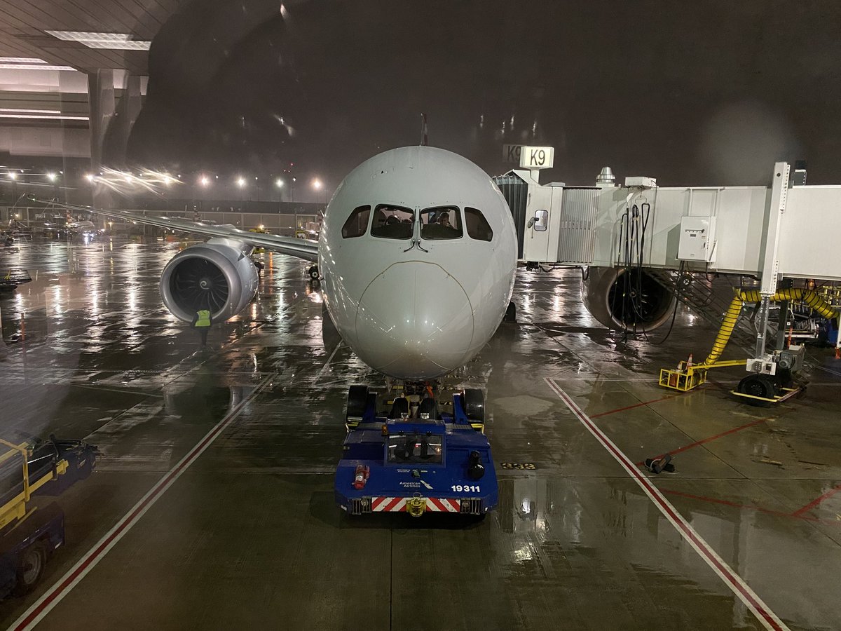 ylukin00's tweet photo. ⁦@AircraftML⁩ what do you see? https://t.co/rjHuxZHvIU