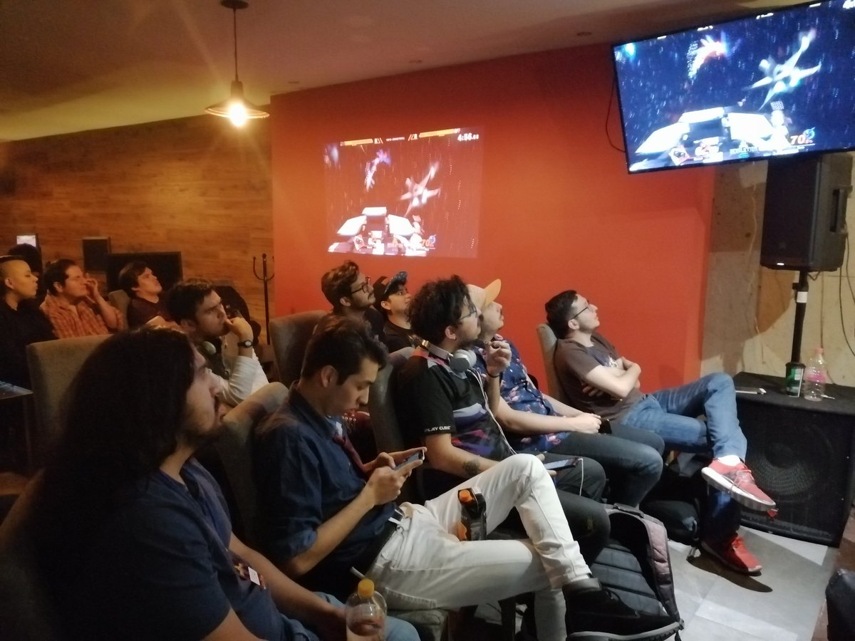 MKgming's tweet photo. EL JEFEEEEE!!! EL CAMPEÓN!!! 🔥🏆

@RDTBigBoss se corona en el torneo de Smash Ultimate en #Revolution2019 tras vencer 3-1 a Pain en la Gran Final

@LuchaAAAesports #AlwaysLucha https://t.co/ABYnyhPHAK