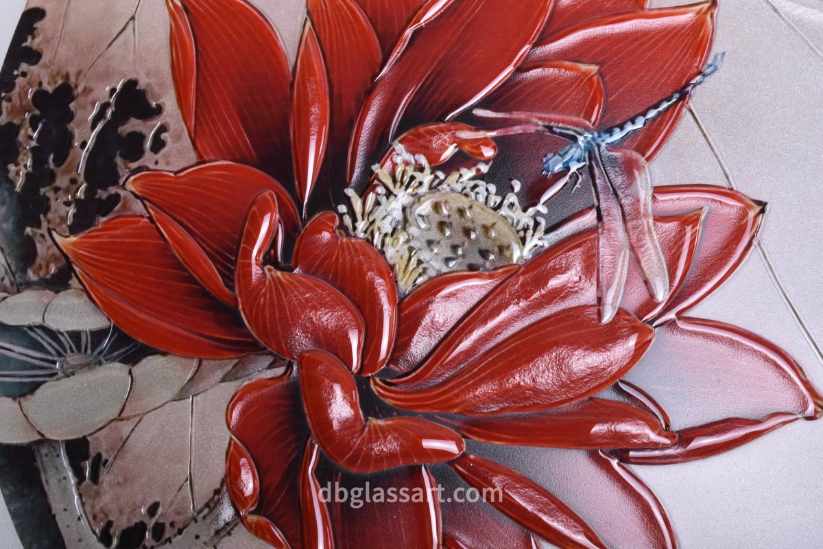 dbglassart's tweet photo. Red Lotus
Size: H600*600mm
Material：#fusedglass
#glasslotus #flowerart #lotusart #fusedglassart #lotusflower #interiordesign #lifestyle #giftideas #Chineseart #traditionalart #glassflower https://t.co/18PCObIc3A
