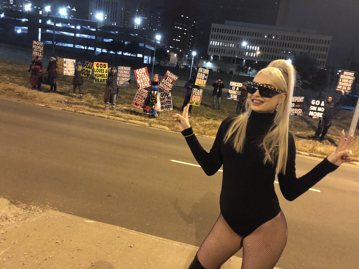 kim petras tweet media