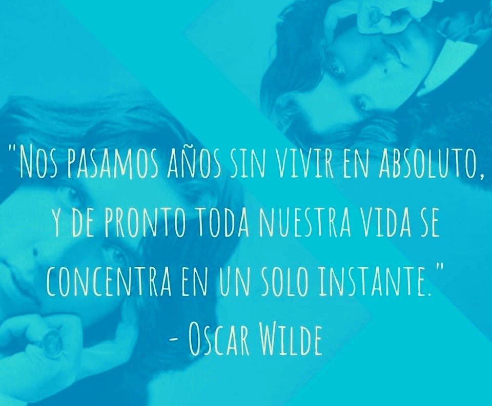 Y de pronto toda nuestra vida se concentra en un instante @oscarwilde @Oscarwilde1610 @OscarWilder18 @OscarWildeQuo @OscarWildeUK @OscarWilde_bot @MAGOEditores @laparadapoetica @PoetasHispanos @TeamPoetero @Antonistram @_CulturizArte_ @Culturas_RM @culturas_cl @parisreview @Emol