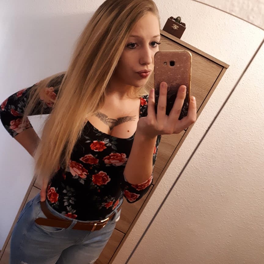 Von auen: PrinzessinWenn sie redet: KniginWenn sie lacht: EngelVon innen: Teufel 😊