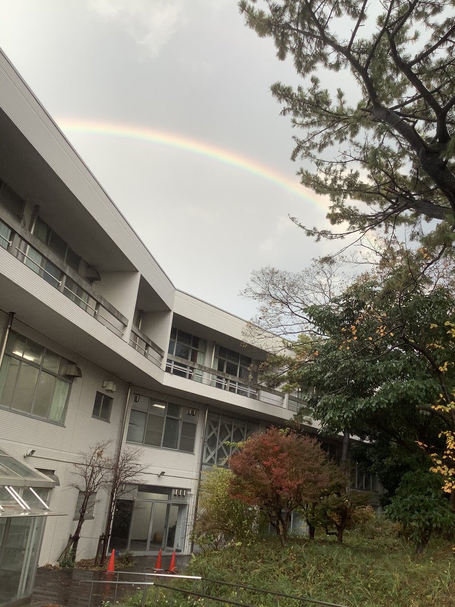 tsk_ynu's tweet image. スコール、狐の嫁入り、からの虹ーーーーーー！in横国