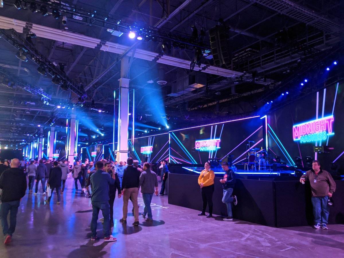 Midnight madness #reInvent reinvent2019 #solitareinvent2019