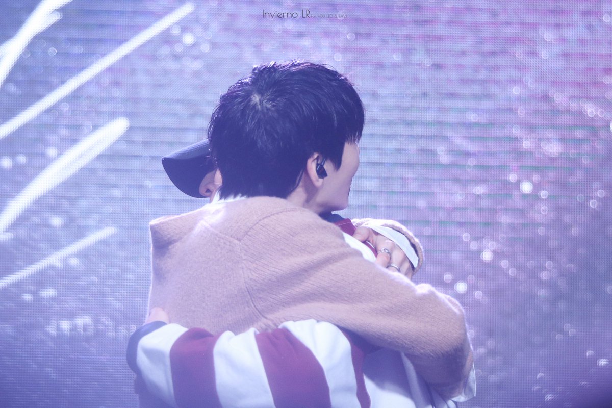 Invierno_LR's tweet image. 191201 All of me 밤공

사랑한 시간보다 사랑할 시간이 더 긴걸❣️

@JUNGTW_LEO
@RAVI_GTCK 

#LEO #레오 #RAVI #라비 #VIXX #빅스 #정택운 #김원식 #VIXXLR #빅스엘알 #12월꿈의밤 #All_of_me #우리의_사랑이_항상_택운이의_힘이되기를 #우리뮤즈_정택운_오래가자_정택운 #그루블린