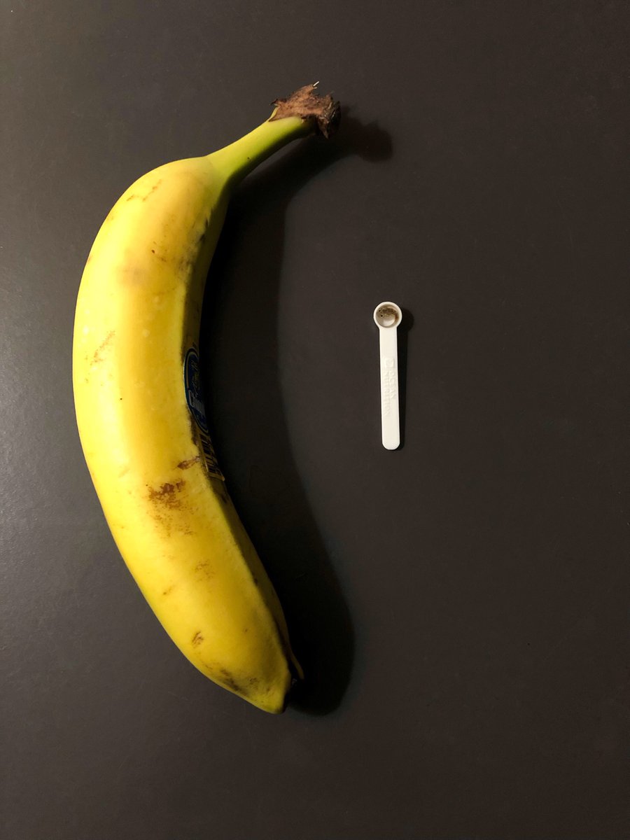 Стеклянный банан. Банановая кожура для зубов. Банан один. Маленькие бананы. Банановая кожура.