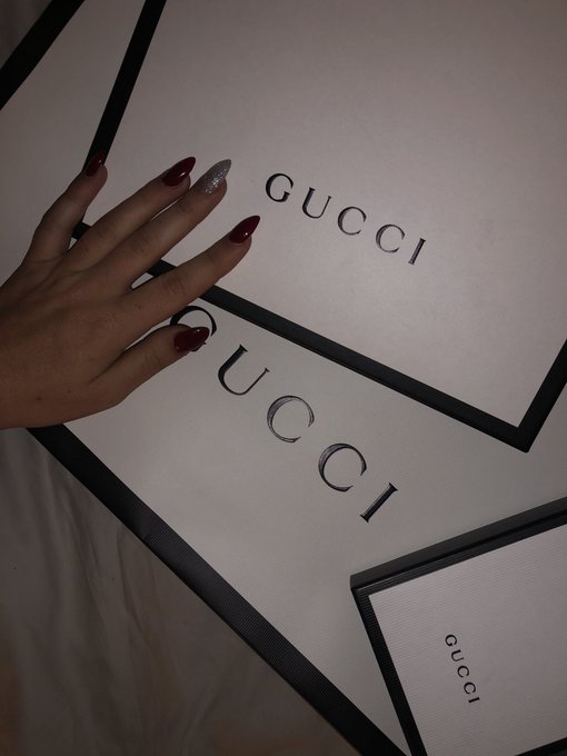 best birthday yet🥂 finally 21!! https://t.co/CFSAS6eoF9