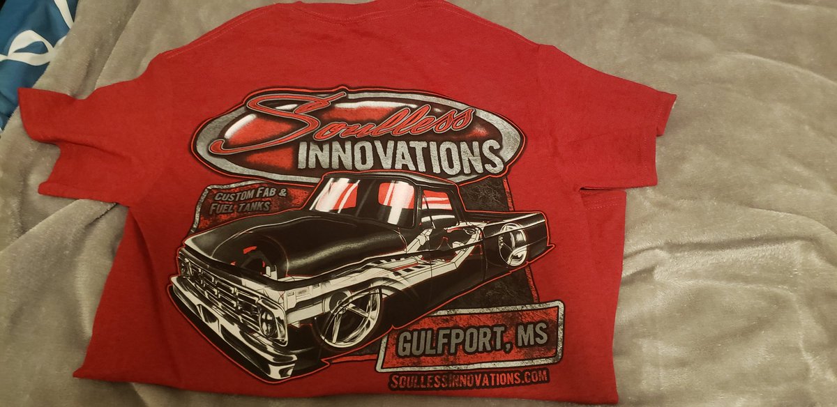 Jwarren1521's tweet photo. Got my shirt in the other day and I cant wait to support this local company!! Go like soulless innovations on facebook and instagram today!! https://t.co/iAMJmTwRyT