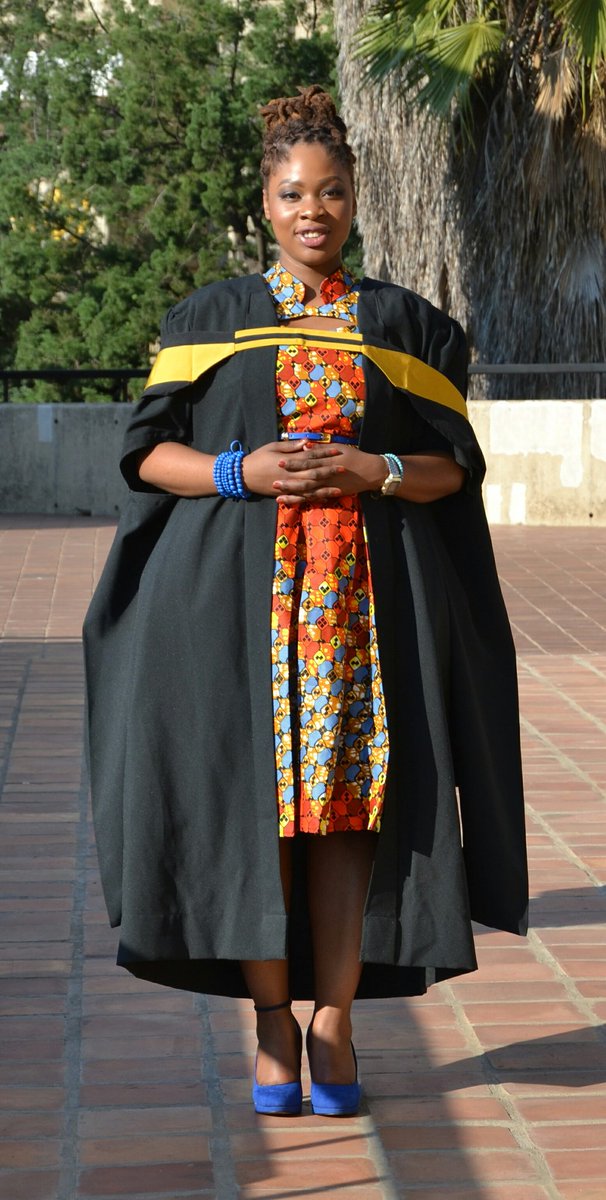 didi_lekganyane's tweet image. October 2019 -Masters in Traditional Medicine
April 2017 - Honours in Botany

We're about to revolutionise Africa's indigenous medicine. I'm afraid my journey has just begun world 😂
#MakeEducationFashionable #ShareYourJourney #Past3amSquad #BeltSwag #ItIsPossible