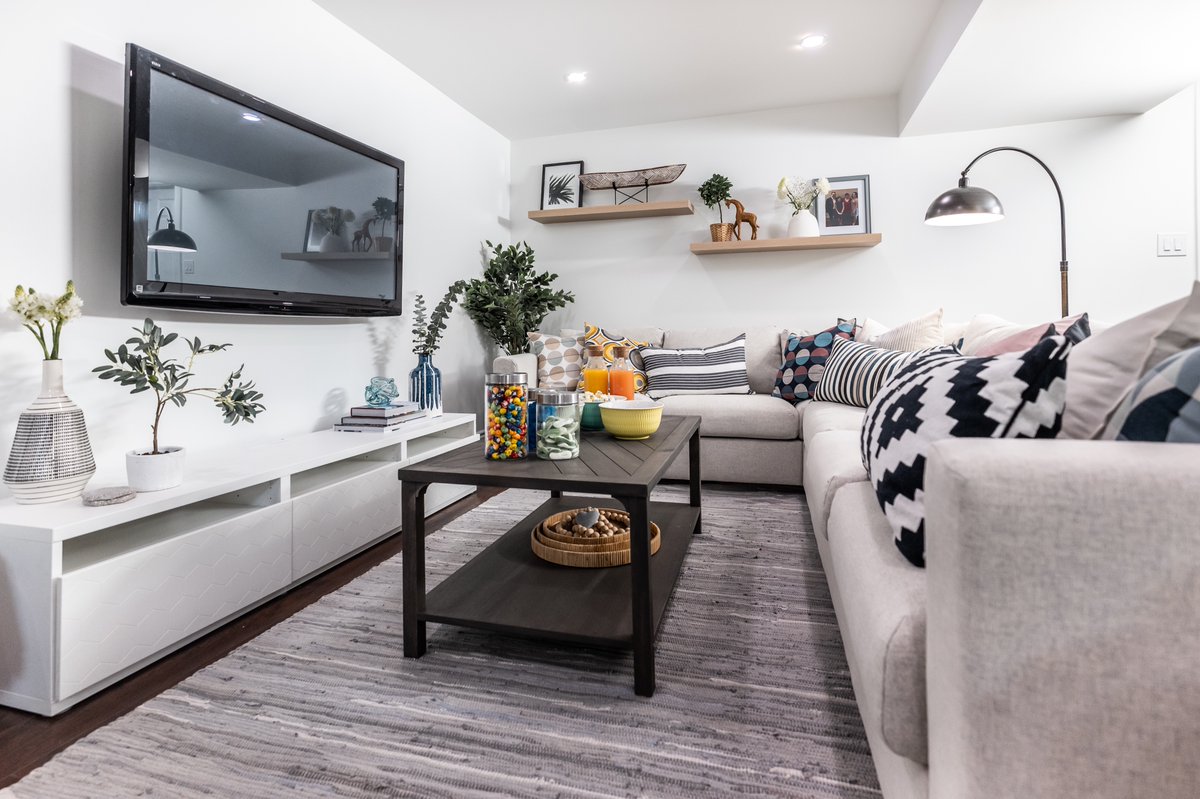 JonathanScott's tweet image. On Wednesday's #PropertyBrothers Forever Home, we helped Michelle &amp;amp; Chris with an update that the whole family can be proud of. Go #InsideTheDesign for all the design details from the episode: bit.ly/2Ooilam