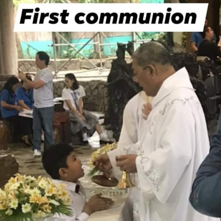 mafelhere's tweet photo. Kuya Lenard's First Communion https://t.co/b4JAOKtwQq