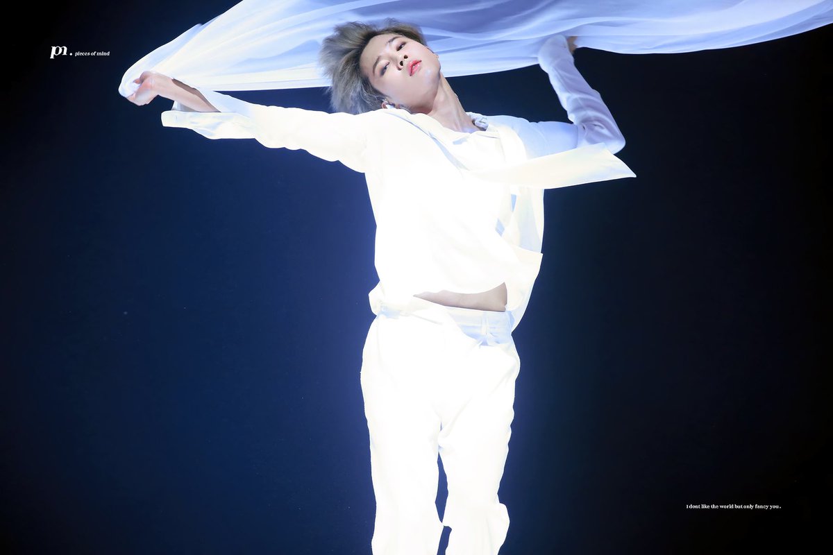 Бтс пак чимин. Танцы чимина из bts. Пак чимин. Чимин mma 2019. Bts 2019 чимин ангел.