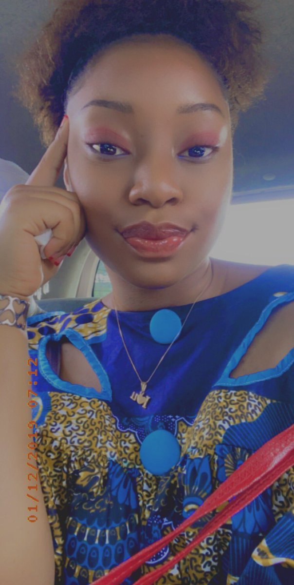 YMbushu's tweet photo. Hier pour la première foi j’ai assistée au ngondo. Je constate qu’il y’a des gens vraiment attachés à leurs tribus 🥺. C’est à féliciter 👏🏽👍🏽. So have a good day 🚶🏽‍♀️⚡️✨ https://t.co/SogsLYByXp