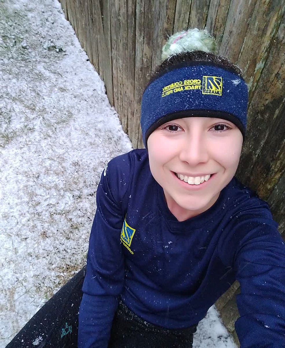 runnerantics's tweet image. Waited for the snow to do my run today for 2 snowy miles 💙🌨️🏃‍♀️
.
#bibchat #runner