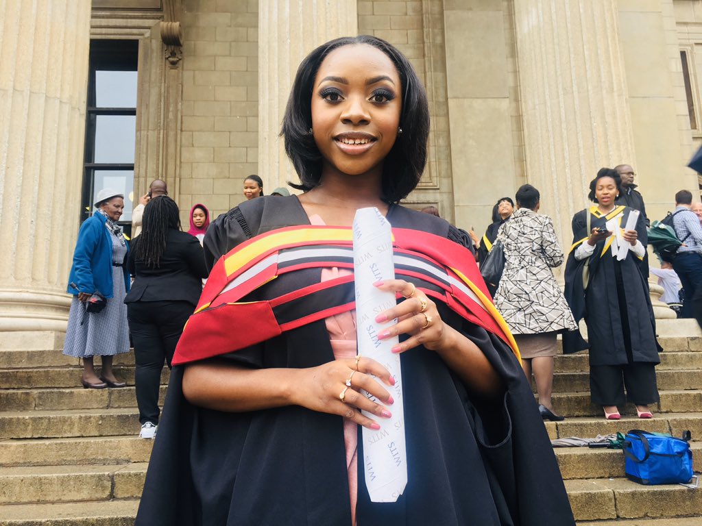 Dr_Dyosini's tweet photo. I failed first year in 2010. I didn’t graduate in record time. Most of my friends graduated without me.
I never gave up on myself. Today I hold a B. Ed, Hons & M.Ed. In 2020 I’ll be graduating my PhD👩🏾🎓. @FabAcademic
#MakeEducationFashionable #SeeYouAtGraduation #ItIsPossible https://t.co/tlRO1IcMYA