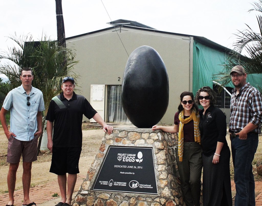 And that’s a wrap! Our group is making the journey back to Canada after 7 days in Eswatini. An incredible wk volunteering at the @HeartForAfrica egg project, helping to crack hunger w/ the humble egg. Congrats to our young leaders - Richard, Andre, Cheryl & Marc! #CrackingHunger