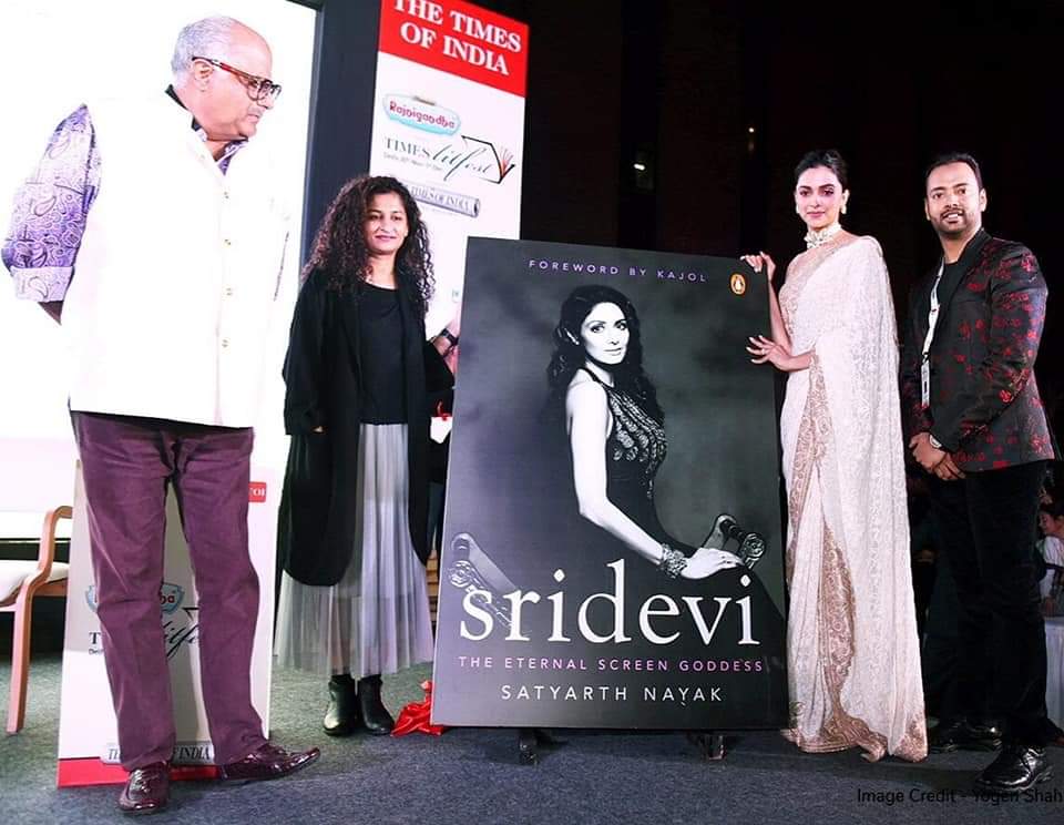 The Book 'Sridevi - The Eternal Screen Goddess' authored by @SatyarthNayak was launched by @deepikapadukone
 & Producer @BoneyKapoor #GauriShinde in New Delhi. #TLFDelhi 
#SrideviLivesForever #Sridevi