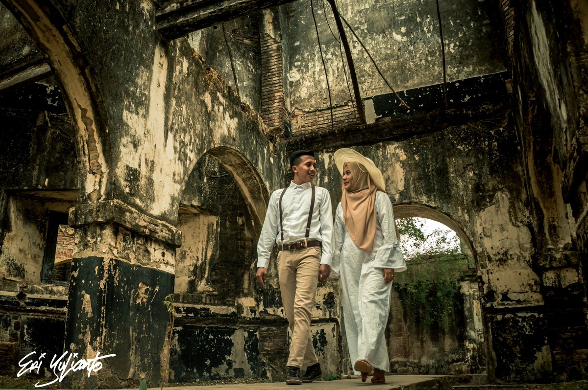eri666y's tweet photo. Preweding Photo Session.
Benteng pendem #ngawi

#SonyAlphaIndonesia
#SonyAlpha
#prewedding
#photoshoot
#justmarried
#preweddingbojonegoro https://t.co/Y8LdIM5Hi7