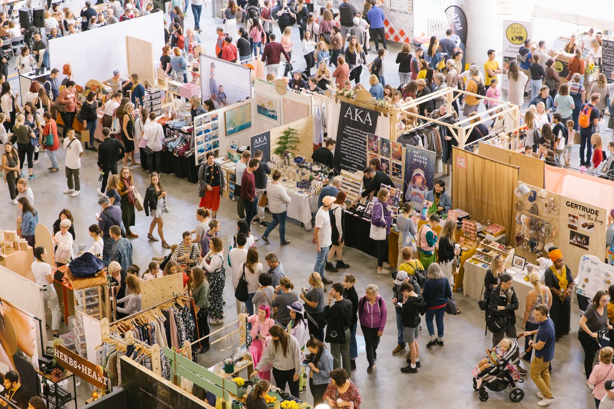 This Friday to Sunday, the <a href="/_finderskeepers/">Finders Keepers</a> market returns to The Cutaway at Barangaroo Reserve with over 200 independent art and design stalls! 🛍
Find out more ➡️ barangaroo.com/see-and-do/wha… 
#barangaroo #thefinderskeepers #sydneyfinderskeepers #findlovekeep