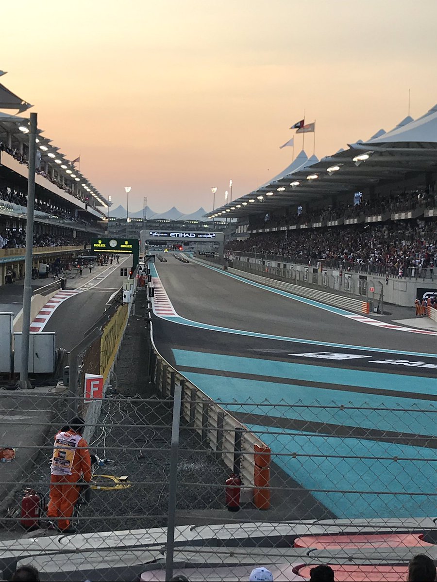 STEMRacingHQ's tweet image. The king of @F1 does it again 👊🏼

Congrats @LewisHamilton for a mega season and another win in the bag! 2019 over and out ✌🏼

#F1SWF19 #YasWeCan #AbuDhabiGP