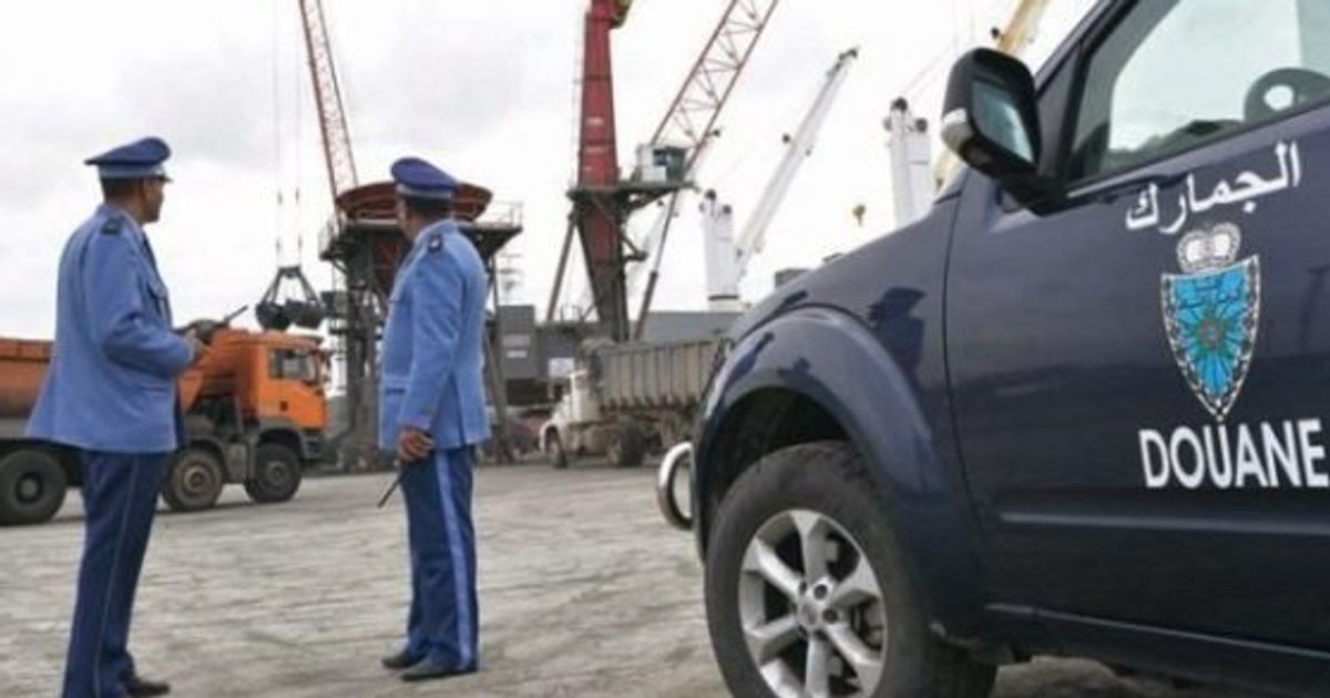 Port de Tanger-Med: Plus de 54.000 euros non déclarés saisis   huffp.st/WUN8bL4