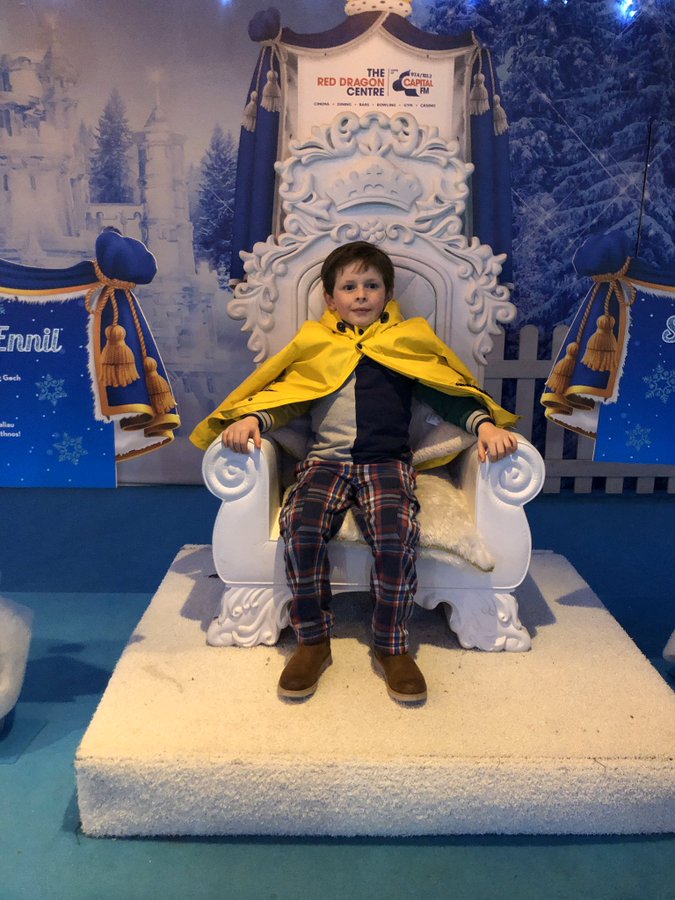 RedDragonCentre's tweet photo. โ๏ธIt's Ice Throne Monday! The winner of a tasty
@cadwaladers kids' sundae this week is @anneleriw with this fabulous regal entry! Psst don't be too sad if you missed out - there's still time to grab two ice cream sundaes for the price of one @cadwaladers today! #sundaemonday ๐ https://t.co/M4WzeBkHed