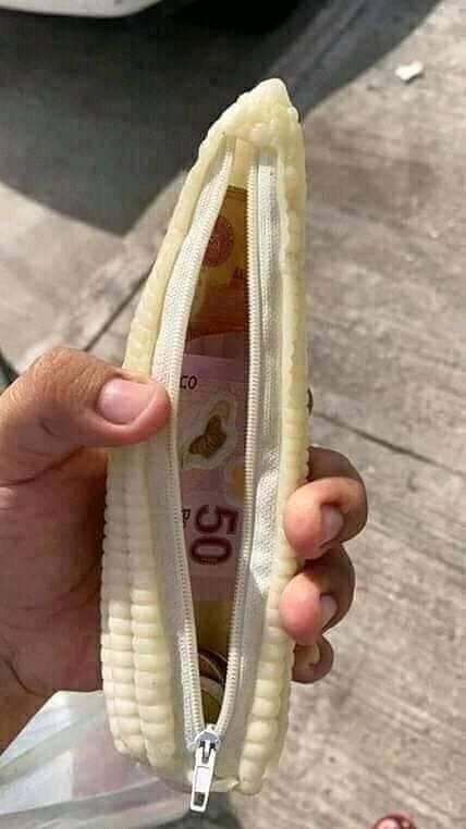orlando_ezeugo's tweet photo. When the streets are not safe anymore. Invent a way to carry your money and nobody will bother you!!
#creativityday2019 https://t.co/v9SY1KrJQ8