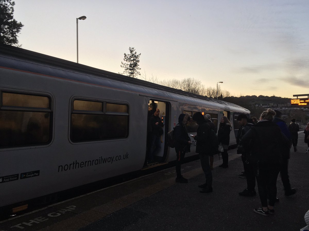 bocarterfashion's tweet photo. Another morning, another start of the day and people left behind again! Two carriages in busiest time! Why @northernassist ? https://t.co/Sd0FO4rXBt