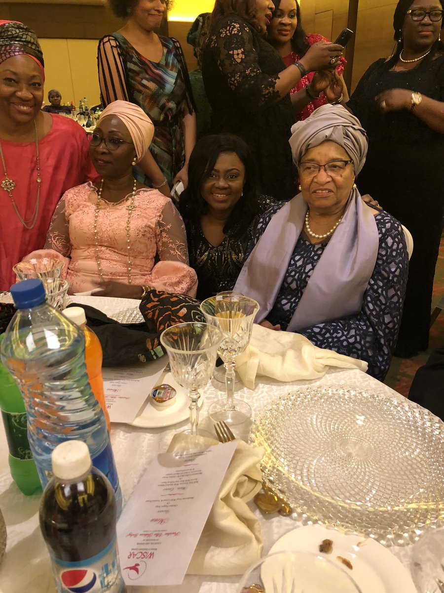 lola_esan's tweet photo. Bin lucky 2be in d presence of many 👸🏽s. 2pics are 1yr apart Nov 24 18 &amp; 19. 🤔 bout  #wiscar &amp; asking if I’ve done enough with d opportunity? There’s room 4 improvement, I’m convinced d next 12 months will b filled with growth &amp; impact #thischildwillbegreat #idonotwalkalone. https://t.co/UyuEVIPq7G