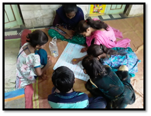 CASPIndia's tweet photo. On 18th August, the Rapar REC Center has been featured in our National Signage. It was explained to children on the chart paper about the nationality and National signs of  India and children's songs were prepared. The project manager of CASP, Maheshbhai Chauhan was present. https://t.co/1PfDYrvAJ9