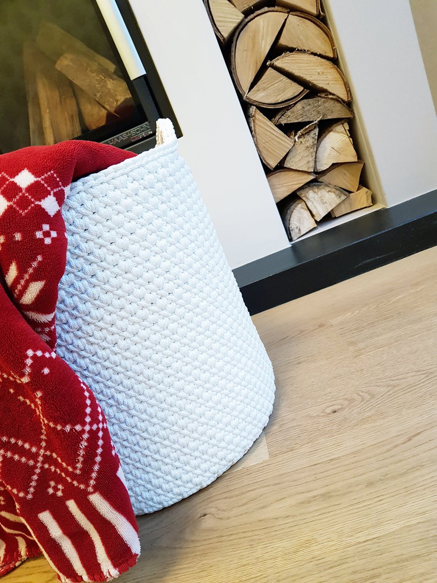 Ropedeco1's tweet photo. Good morning ☕️ When the Christmas fever started, I thought that the dearest, warmest gifts are born in small workshops where the creator puts a lot of heart, love and effort into each of his products 💞
https://t.co/9WAeu4hUQc #EtsySocial #ropedeco #homedecor https://t.co/xhUlrtsfr0