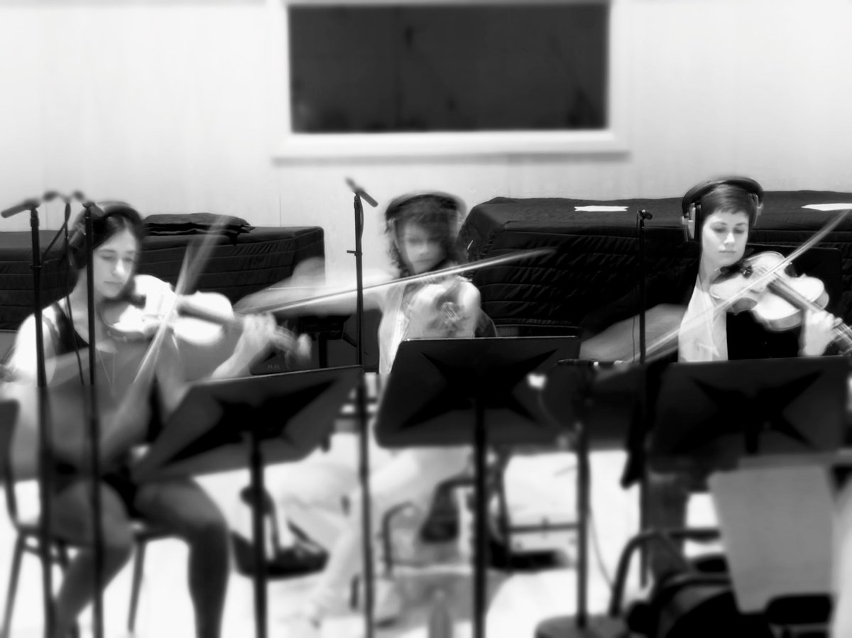 Luscious Christmassy tones recording <a href="/officiallibera/">Libera</a>’s new US #2, Japan #1 and UK Top 10 album ✨

Available here👇🏾
libera.org.uk/music/christma…

Experienced live tomorrow at @StJohnsSmithSq👂🏽