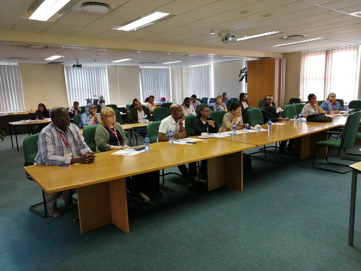 kateosnow's tweet image. A fun start to #OASYMP2019 #Workshop3. A diverse group, read to learn from each other. Susan Murray from @AJOLinfo - what is a journal? Getting on the same page. 🤓