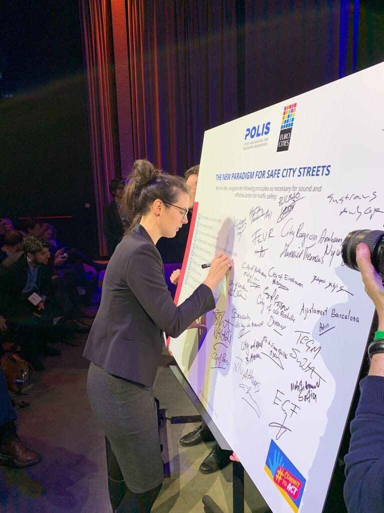 voitechnology's tweet image. Last week Voi was the first e-scooter operator to sign and support @POLISnetwork’s Safe City Street declaration, re-emphasizing our commitment to working together with cities on creating safer city streets. #POLISnetwork #ridevoi
