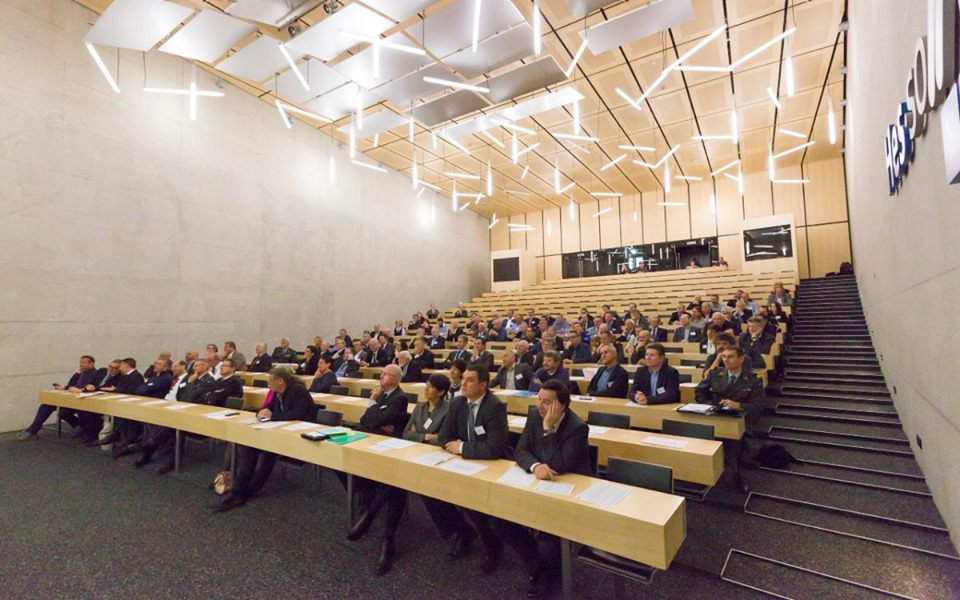 tpmsierre's tweet image. Dans 5 jours, nous vous accueillerons, ici même, à l'Aula, pour le #tmp2019 à la Hes-so Valais Wallis de Sierre. Vous êtes déjà nombreux à venir et nous nous en réjouissons!

N'oubliez pas d'acheter vos billets sur : eventbrite.fr/e/tpm-2019-tra…