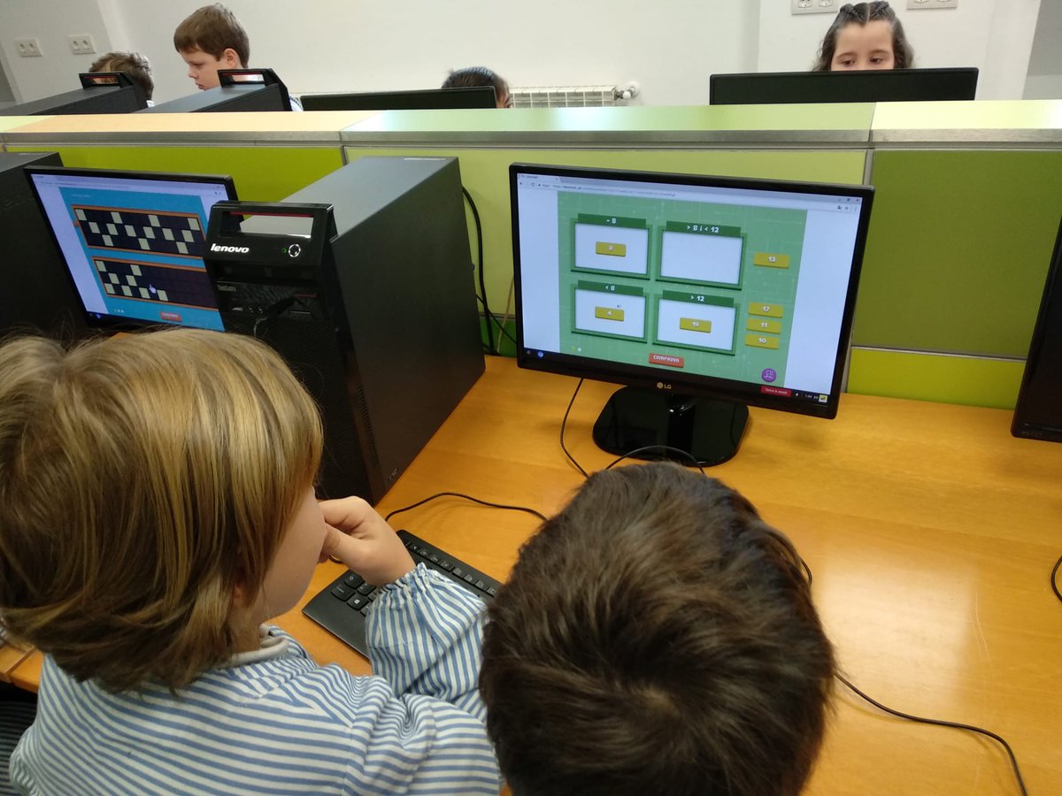 escolaloreig's tweet photo. Treballem les matemàtiques amb #ciberemat #somoreig #3r #primària
@teckmaneducation https://t.co/WryTtMYCdl