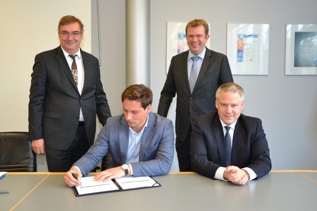 Skyports has become a signatory to the City of <a href="/Ingolstadt_IN/">Stadt Ingolstadt</a> #urbanairmobility Initiative. An excellent example of collaboration between the city’s administration and private sector to develop a thriving #UAM ecosystem in #Bavaria. #SmartCities #airtaxi tinyurl.com/sencmc7