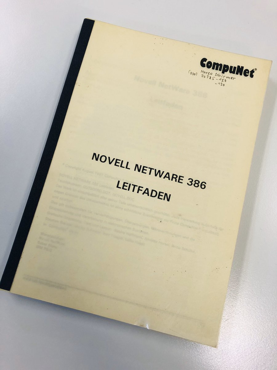 msrberlin's tweet image. ... und plötzlich liegt ein Geschichtsbuch auf deinem Schreibtisch an dem du mitgearbeitet hast. Papier ist geduldig. #netware #compunet