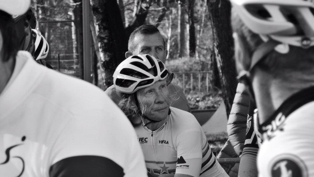 meowclank's tweet photo. Btw folks, Suzie became a World Champion this week too π #UCImasters #Mol #CX https://t.co/Fs1YY9QwzF